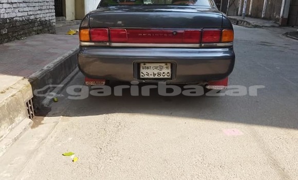 কিনুন ব্যবহৃত Toyota গাড়ী কিনুন ব্যবহৃত Toyota গাড়ী