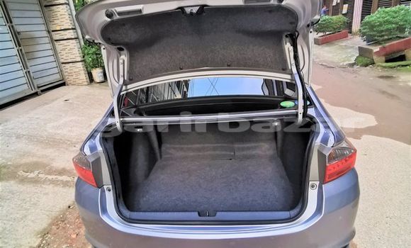 কেনা ব্যবহৃত Honda Grace Silver গাড়ী মধ্যে ঢাকা মধ্যে Dhaka কেনা ব্যবহৃত Honda Grace Silver গাড়ী মধ্যে ঢাকা মধ্যে Dhaka