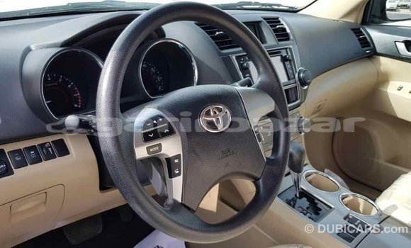 Buy Import 2013 Toyota Highlander in Import - Dubai, Bandarban Buy Import 2013 Toyota Highlander in Import - Dubai, Bandarban