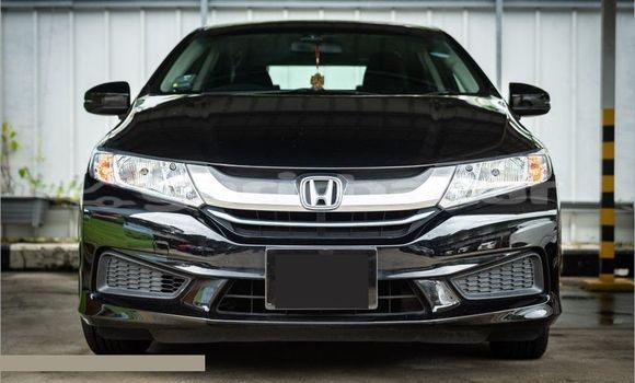 Buy Used 2016 Honda Grace in Dhaka, Dhaka Buy Used 2016 Honda Grace in Dhaka, Dhaka