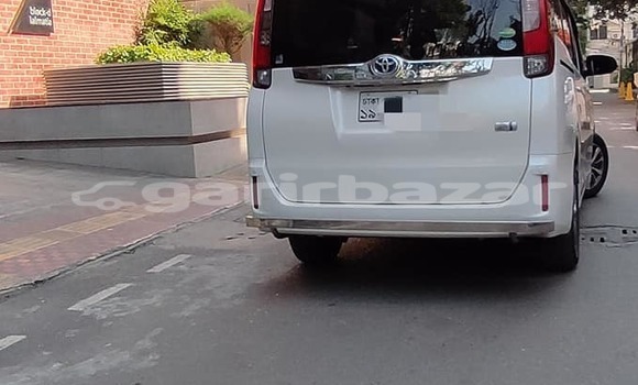 Buy Used 2014 Toyota Noah in Dhaka, Dhaka Buy Used 2014 Toyota Noah in Dhaka, Dhaka
