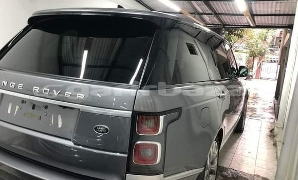 Buy Import 2020 Mercedes-Benz Range Rover in Dhaka, Dhaka Buy Import 2020 Mercedes-Benz Range Rover in Dhaka, Dhaka