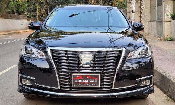 Buy Import 2017 Toyota Crown in Dhaka, Dhaka Buy Import 2017 Toyota Crown in Dhaka, Dhaka