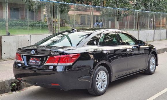 Buy Import 2017 Toyota Crown in Dhaka, Dhaka Buy Import 2017 Toyota Crown in Dhaka, Dhaka