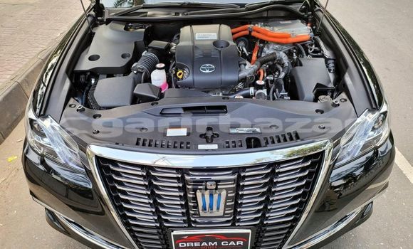 Buy Import 2017 Toyota Crown in Dhaka, Dhaka Buy Import 2017 Toyota Crown in Dhaka, Dhaka