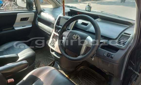 কেনা ব্যবহৃত Toyota Noah Black গাড়ী মধ্যে ঢাকা মধ্যে Dhaka কেনা ব্যবহৃত Toyota Noah Black গাড়ী মধ্যে ঢাকা মধ্যে Dhaka