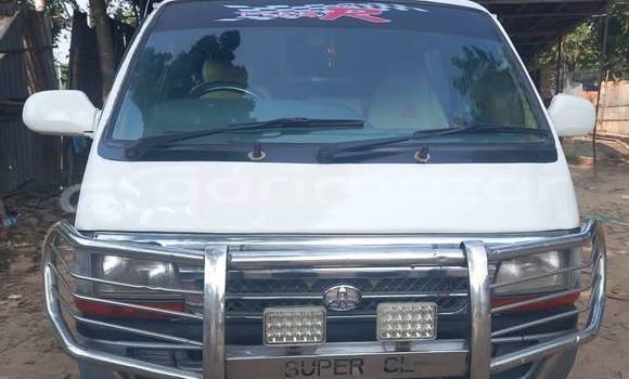 Buy Used 2002 Toyota Hiace in Dhaka, Dhaka Buy Used 2002 Toyota Hiace in Dhaka, Dhaka