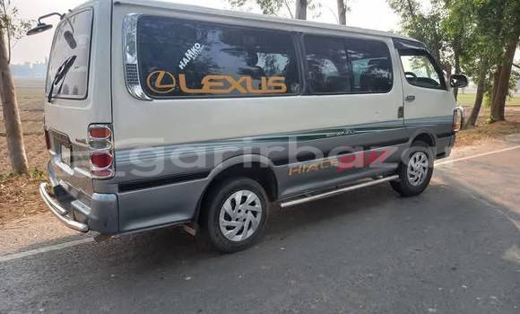 Buy Used 2002 Toyota Hiace in Dhaka, Dhaka Buy Used 2002 Toyota Hiace in Dhaka, Dhaka