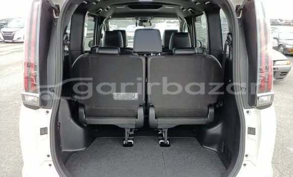 Buy Used 2019 Toyota Noah in Dhaka, Dhaka Buy Used 2019 Toyota Noah in Dhaka, Dhaka