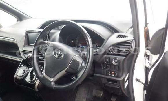 Buy Used 2019 Toyota Esquire in Dhaka, Dhaka Buy Used 2019 Toyota Esquire in Dhaka, Dhaka