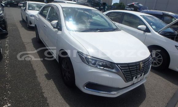 কেনা ব্যবহৃত Toyota F premio White গাড়ী মধ্যে ঢাকা মধ্যে Dhaka