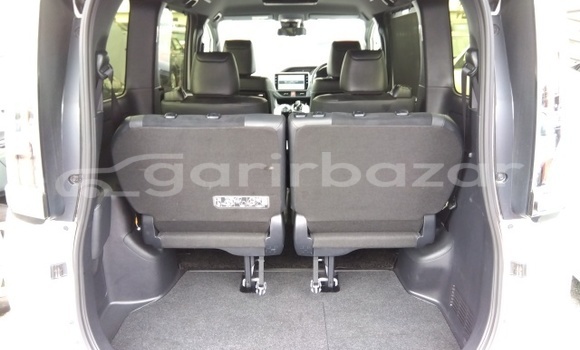 কেনা ব্যবহৃত Toyota Esquire White গাড়ী মধ্যে ঢাকা মধ্যে Dhaka কেনা ব্যবহৃত Toyota Esquire White গাড়ী মধ্যে ঢাকা মধ্যে Dhaka