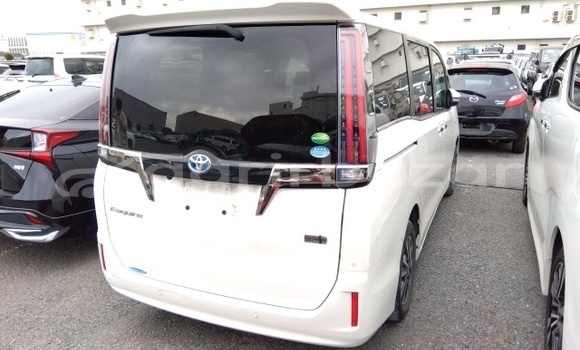 কেনা ব্যবহৃত Toyota Esquire White গাড়ী মধ্যে ঢাকা মধ্যে Dhaka কেনা ব্যবহৃত Toyota Esquire White গাড়ী মধ্যে ঢাকা মধ্যে Dhaka