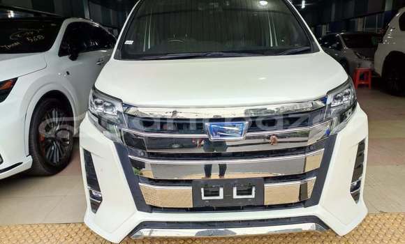 Buy Used 2019 Toyota Noah in Dhaka, Dhaka Buy Used 2019 Toyota Noah in Dhaka, Dhaka