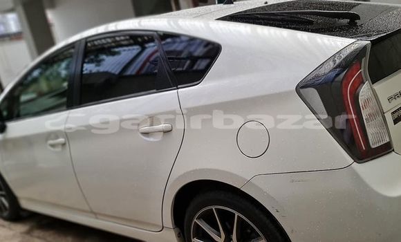 কেনা ব্যবহৃত Toyota Prius White গাড়ী মধ্যে ঢাকা মধ্যে Dhaka কেনা ব্যবহৃত Toyota Prius White গাড়ী মধ্যে ঢাকা মধ্যে Dhaka