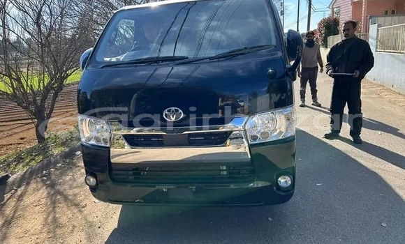 কেনা ব্যবহৃত Toyota Hiace -gl 2019 Black গাড়ী মধ্যে বান্দরবান মধ্যে Bandarban কেনা ব্যবহৃত Toyota Hiace -gl 2019 Black গাড়ী মধ্যে বান্দরবান মধ্যে Bandarban