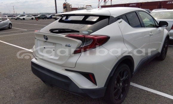 কেনা ব্যবহৃত Toyota C-HR White গাড়ী মধ্যে ঢাকা মধ্যে Dhaka কেনা ব্যবহৃত Toyota C-HR White গাড়ী মধ্যে ঢাকা মধ্যে Dhaka