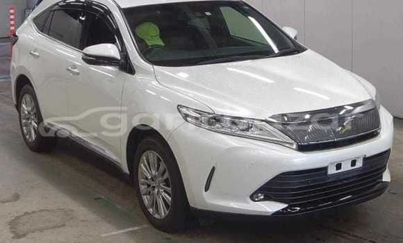 কেনা ব্যবহৃত Toyota Harrier White গাড়ী মধ্যে ঢাকা মধ্যে Dhaka কেনা ব্যবহৃত Toyota Harrier White গাড়ী মধ্যে ঢাকা মধ্যে Dhaka
