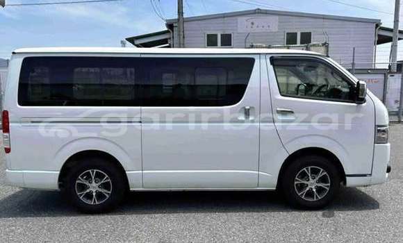 Buy Used 2020 Toyota Hiace in Dhaka, Dhaka Buy Used 2020 Toyota Hiace in Dhaka, Dhaka