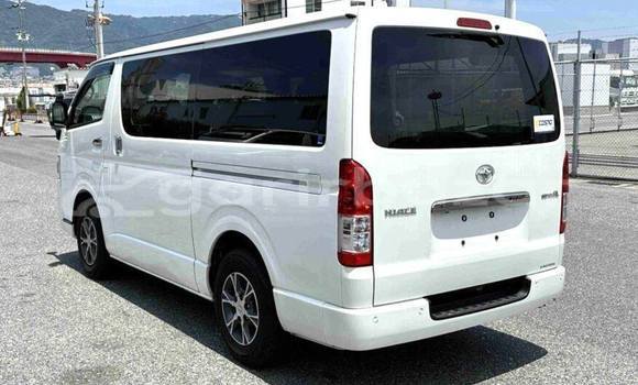 Buy Used 2020 Toyota Hiace in Dhaka, Dhaka Buy Used 2020 Toyota Hiace in Dhaka, Dhaka