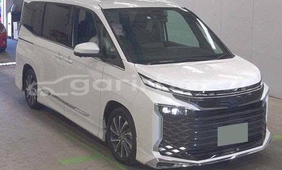 কেনা ব্যবহৃত Toyota Voxy White গাড়ী মধ্যে ঢাকা মধ্যে Dhaka কেনা ব্যবহৃত Toyota Voxy White গাড়ী মধ্যে ঢাকা মধ্যে Dhaka