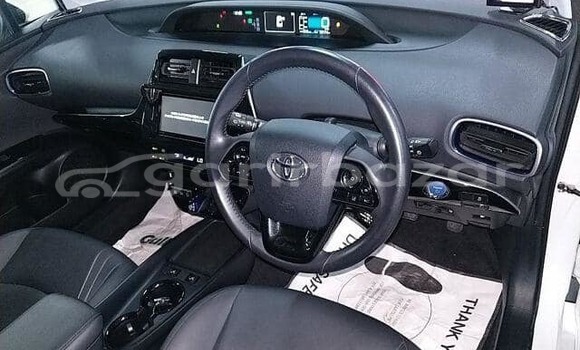 Buy Used 2019 Toyota prius in Dhaka, Dhaka Buy Used 2019 Toyota prius in Dhaka, Dhaka