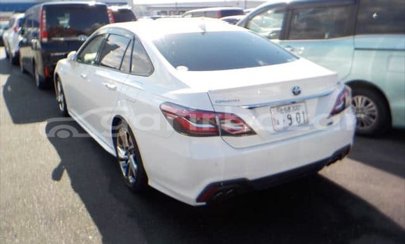 কেনা ব্যবহৃত Toyota Crown White গাড়ী মধ্যে ঢাকা মধ্যে Dhaka কেনা ব্যবহৃত Toyota Crown White গাড়ী মধ্যে ঢাকা মধ্যে Dhaka