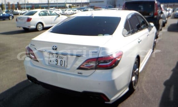 কেনা ব্যবহৃত Toyota Crown White গাড়ী মধ্যে ঢাকা মধ্যে Dhaka কেনা ব্যবহৃত Toyota Crown White গাড়ী মধ্যে ঢাকা মধ্যে Dhaka