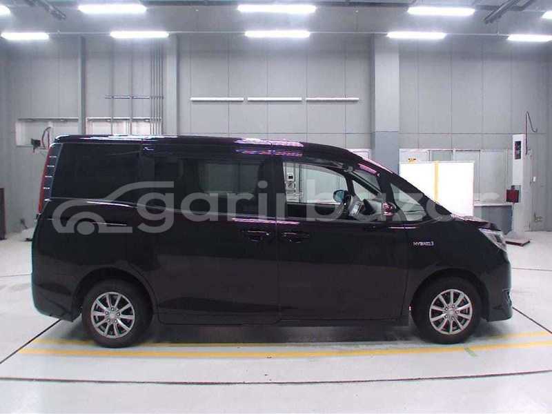 Big with watermark toyota noah dhaka dhaka 34755