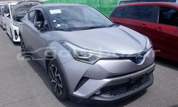 Buy Used 2019 Toyota Ch-r in Dhaka, Dhaka Buy Used 2019 Toyota Ch-r in Dhaka, Dhaka