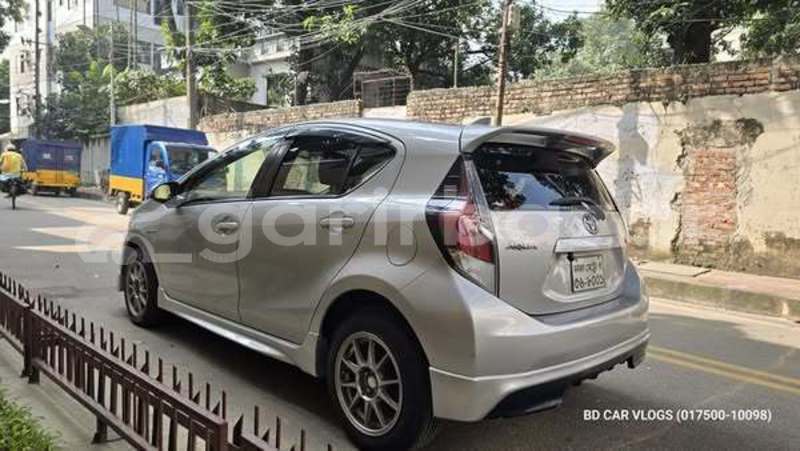 Big with watermark toyota aqua dhaka dhaka 34769