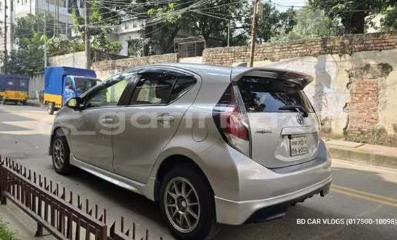 Buy Used 2017 Toyota Aqua in Dhaka, Dhaka Buy Used 2017 Toyota Aqua in Dhaka, Dhaka
