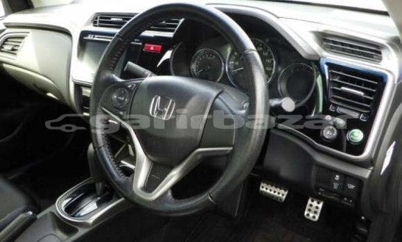 Buy Import 2016 Honda Grace in Dhaka, Dhaka Buy Import 2016 Honda Grace in Dhaka, Dhaka