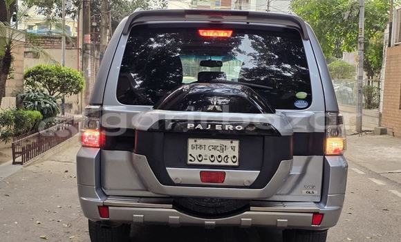 Buy Used 2006 Mitsubishi pajero in Dhaka, Dhaka Buy Used 2006 Mitsubishi pajero in Dhaka, Dhaka