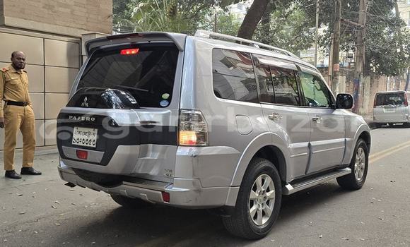 Buy Used 2006 Mitsubishi pajero in Dhaka, Dhaka Buy Used 2006 Mitsubishi pajero in Dhaka, Dhaka