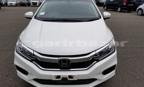 Buy Import 2017 Honda Grace in Dhaka, Dhaka Buy Import 2017 Honda Grace in Dhaka, Dhaka
