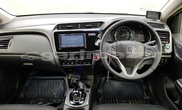 Buy Import 2017 Honda Grace in Dhaka, Dhaka Buy Import 2017 Honda Grace in Dhaka, Dhaka