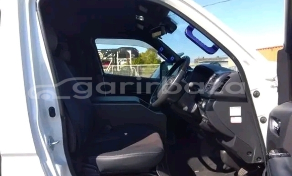 কেনা ব্যবহৃত Toyota Hiace White গাড়ী মধ্যে বাগেরহাট মধ্যে Khulna কেনা ব্যবহৃত Toyota Hiace White গাড়ী মধ্যে বাগেরহাট মধ্যে Khulna