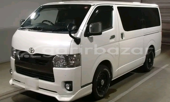 কেনা ব্যবহৃত Toyota Hiace White গাড়ী মধ্যে বাগেরহাট মধ্যে Khulna কেনা ব্যবহৃত Toyota Hiace White গাড়ী মধ্যে বাগেরহাট মধ্যে Khulna
