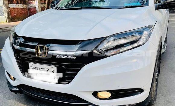 কেনা ব্যবহৃত Honda Vezel White গাড়ী মধ্যে ঢাকা মধ্যে Dhaka কেনা ব্যবহৃত Honda Vezel White গাড়ী মধ্যে ঢাকা মধ্যে Dhaka