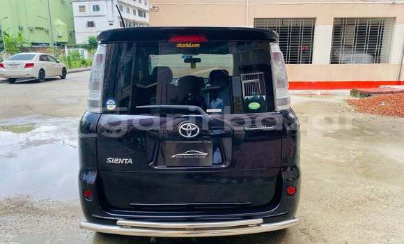 Buy Used 2012 Toyota sienta in Dhaka, Dhaka Buy Used 2012 Toyota sienta in Dhaka, Dhaka