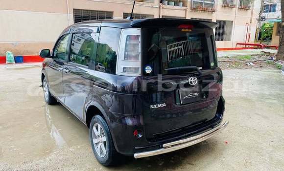 Buy Used 2012 Toyota sienta in Dhaka, Dhaka Buy Used 2012 Toyota sienta in Dhaka, Dhaka