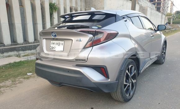 Buy Used 2017 Toyota CH-R in Dhaka, Dhaka Buy Used 2017 Toyota CH-R in Dhaka, Dhaka
