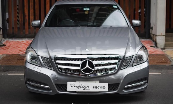 কেনা ব্যবহৃত Mercedes-Benz E–Class Silver গাড়ী মধ্যে ঢাকা মধ্যে Dhaka কেনা ব্যবহৃত Mercedes-Benz E–Class Silver গাড়ী মধ্যে ঢাকা মধ্যে Dhaka