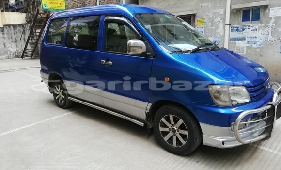 Buy Used 2005 Toyota Noah in Dhaka, Dhaka Buy Used 2005 Toyota Noah in Dhaka, Dhaka