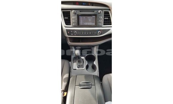 Buy Import 2018 Toyota Highlander in Import - Dubai, Bandarban Buy Import 2018 Toyota Highlander in Import - Dubai, Bandarban