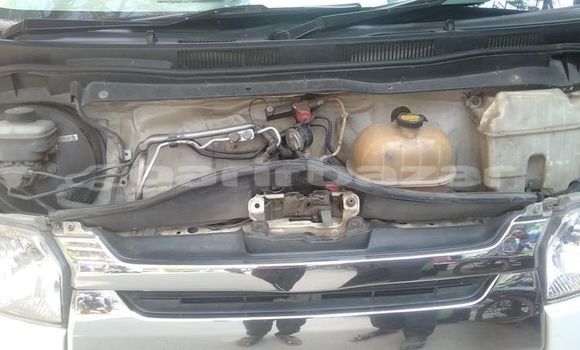 Buy Used 2011 Toyota Hiace in Dhaka, Dhaka Buy Used 2011 Toyota Hiace in Dhaka, Dhaka