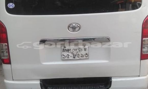 Buy Used 2011 Toyota Hiace in Dhaka, Dhaka Buy Used 2011 Toyota Hiace in Dhaka, Dhaka