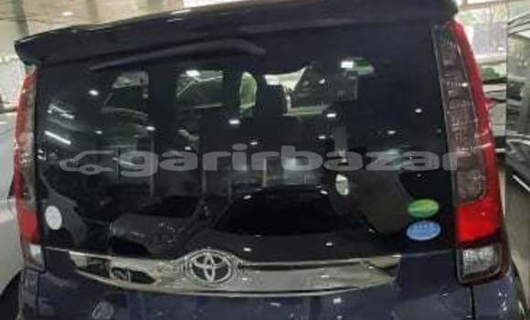 Buy Import 2017 Toyota Noah in Dhaka, Dhaka Buy Import 2017 Toyota Noah in Dhaka, Dhaka