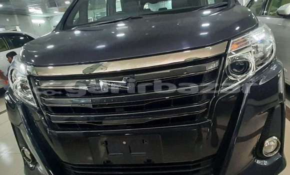 Buy Import 2017 Toyota Noah in Dhaka, Dhaka Buy Import 2017 Toyota Noah in Dhaka, Dhaka